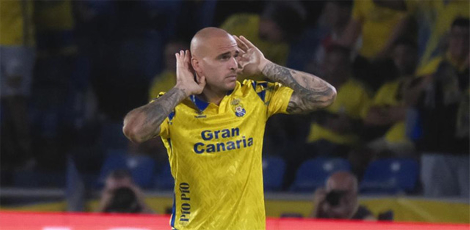 Barca cần dè chừng Sandro Ramirez khi đụng độ Las Palmas