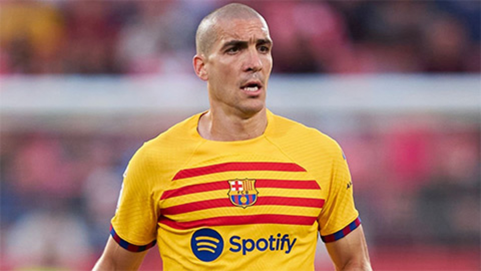 Barca chấm dứt hợp đồng với 