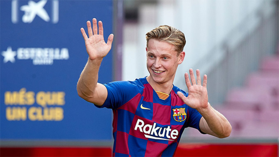 Barca có nguy cơ mất cả Araujo và De Jong