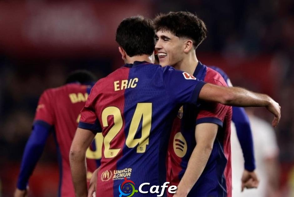 Barca đã sẵn sàng đá 4 trung vệ