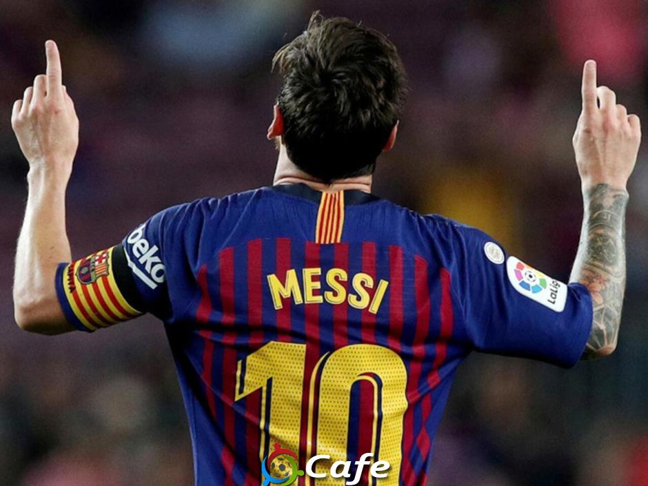 Barca hết nợ Messi