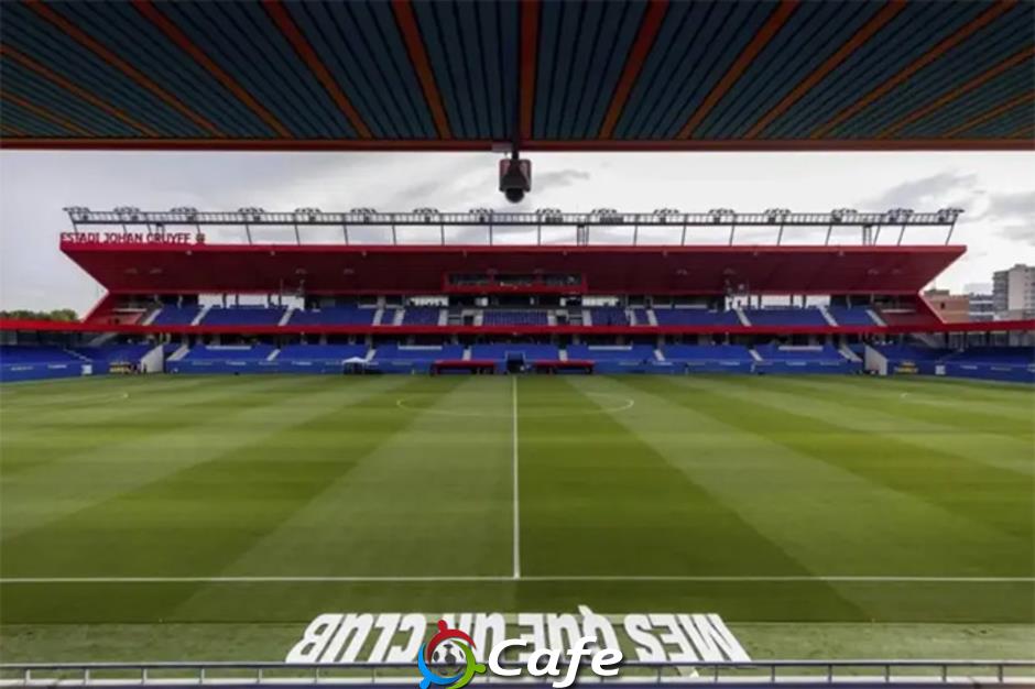 Barca hoãn ngày trở lại sân Camp Nou, vé chợ đen trận gặp Valencia tăng phi mã