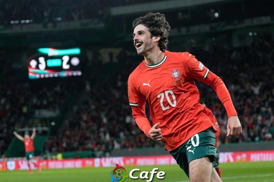Cựu cầu thủ Wolves giải cứu ‘sao xịt’ MU