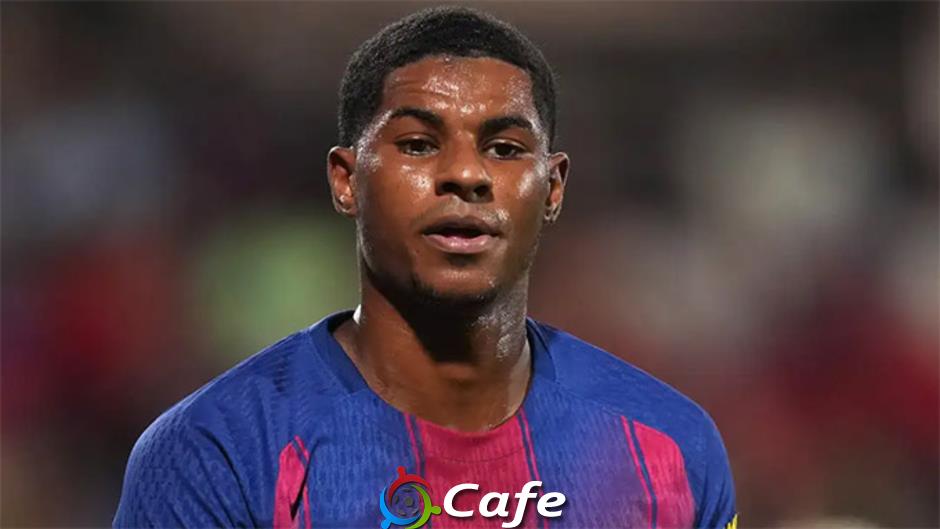 Đừng trách Rashford chỉ vì một pha bỏ lỡ khó tin