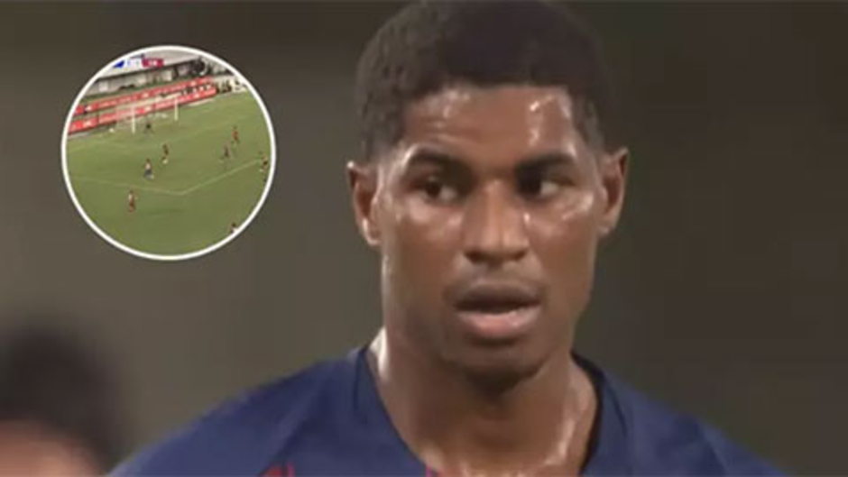 Fan Barca nhận xét Rashford sau trận ra mắt