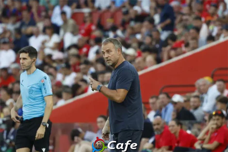 HLV Hansi Flick bắt đầu gây sức ép với BLĐ Barca
