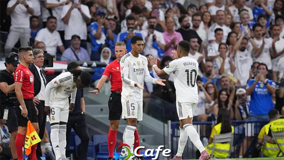 Jude Bellingham và Eduardo Camavinga khiến HLV Xabi Alonso bối rối