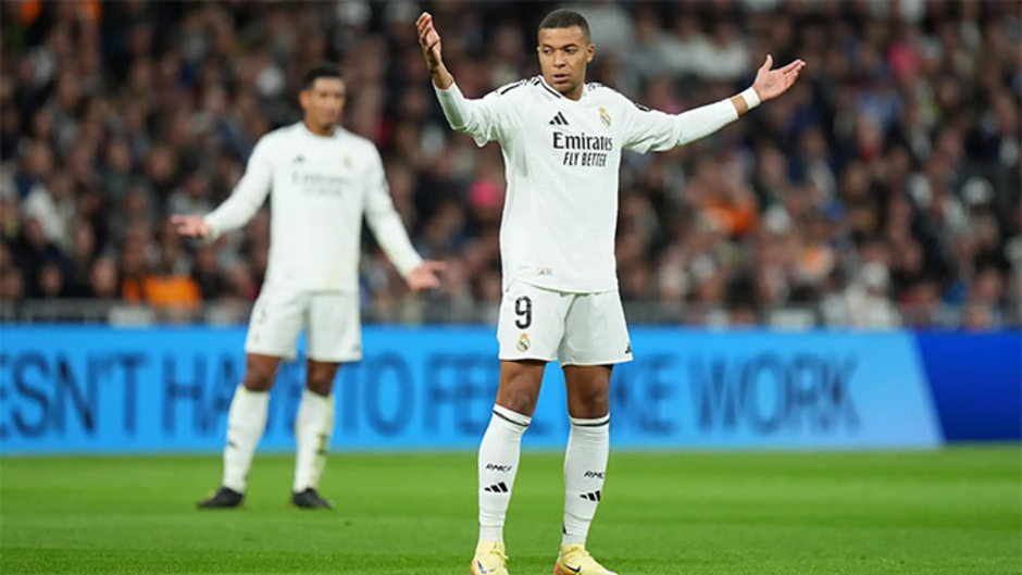 Mbappe bị lên án dữ dội vì thờ ơ khi Vinicius ghi bàn