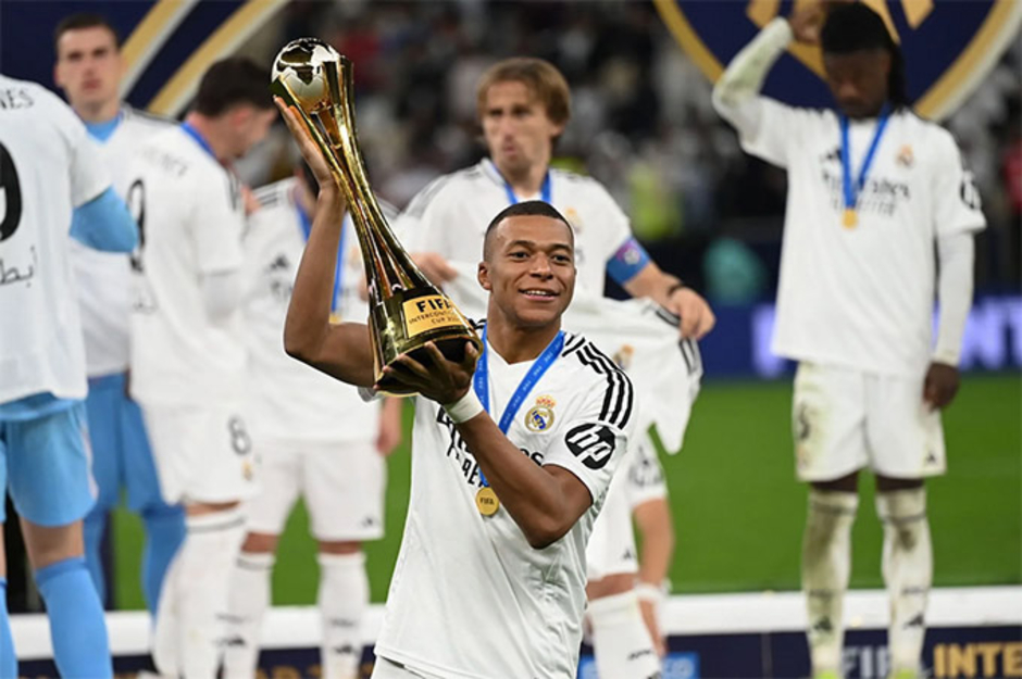 Mbappe hứa chắc chắn với Perez một điều