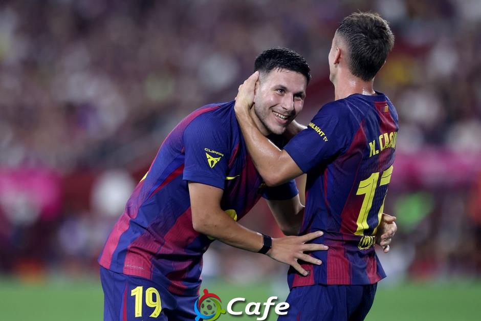 'Ngọc quý' gốc Philippinescủa Barca làm bàng hoàng thế giới