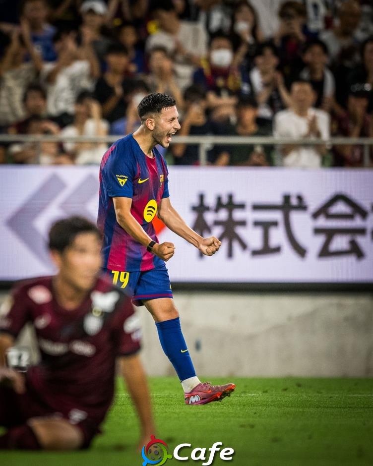 'Ngọc quý' gốc Philippinescủa Barca làm bàng hoàng thế giới