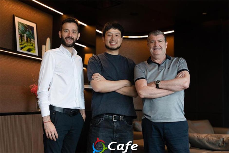 Ông chủ Singapore và tân CEO Ron Gourlay quyết đưa ‘Bầy dơi’ Valencia bay cao