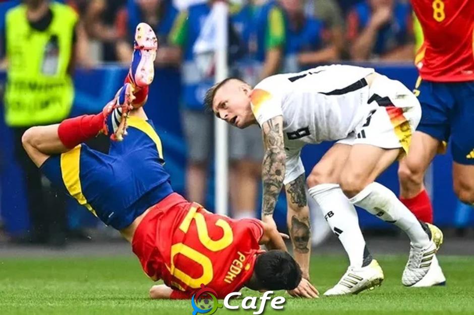 'Pedri chứ không phải Yamal xuất sắc nhất Barca'