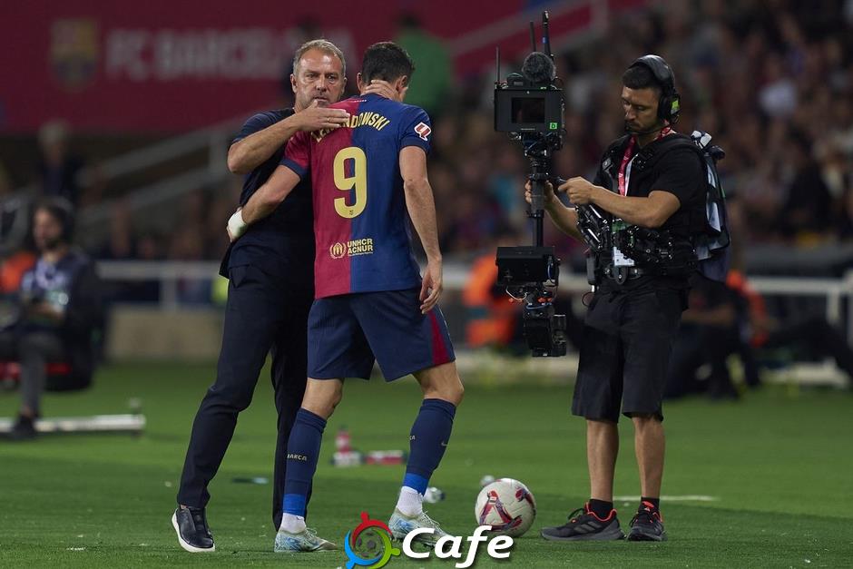 Robert Lewandowski hoá giải những bùa chú thời gian