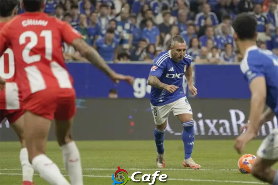 Santi Cazorla và chuyện cổ tích ở tuổi 40