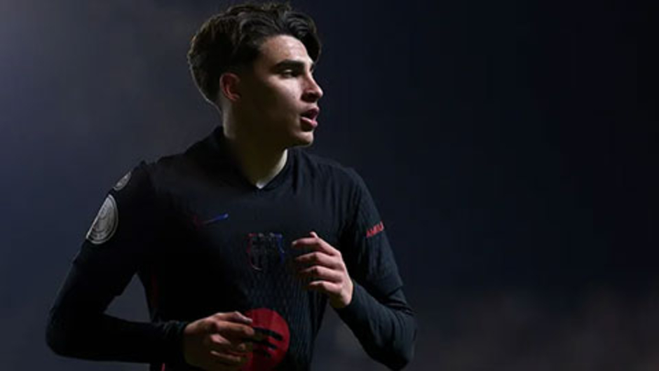 Toni Fernandez ra mắt Barca ở tuổi 16