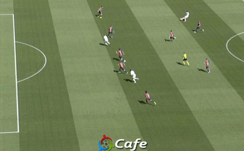 Tranh cãi lớn ở quả phạt đền của Kylian Mbappe