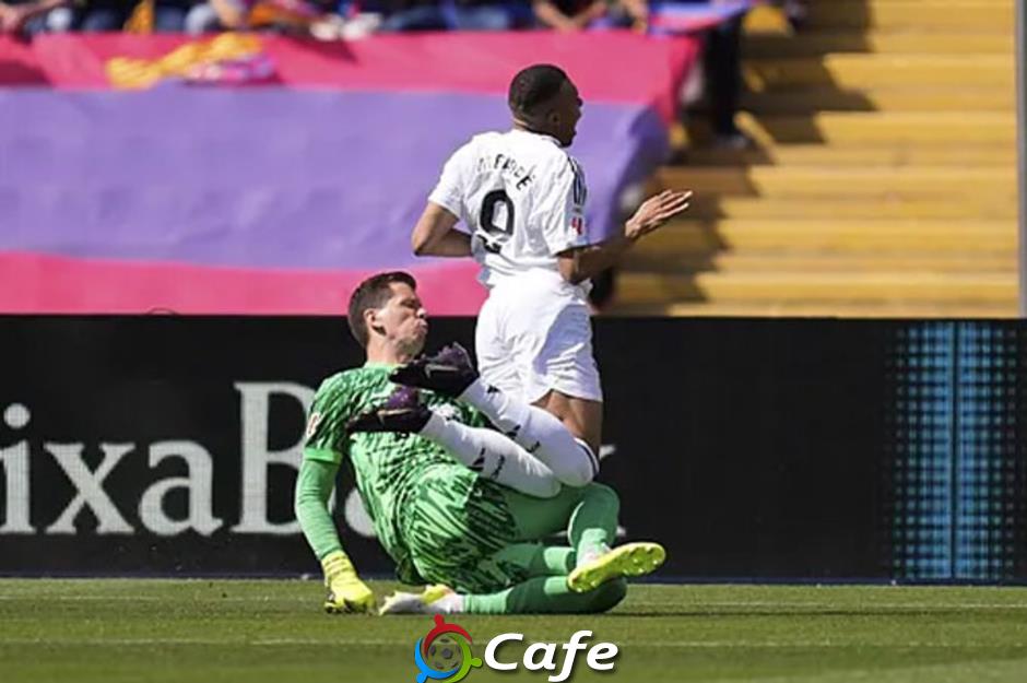 Tranh cãi lớn ở quả phạt đền của Kylian Mbappe
