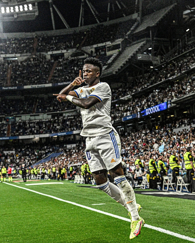 Vinicius đang đi lại đúng con đường của Ronaldo ở Real Madrid