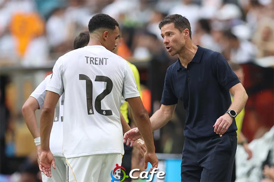 Xabi Alonso đã chọn được bộ tứ vệ hoàn hảo