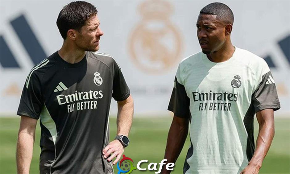 Xabi Alonso muốn biến Alaba thành một tiền vệ