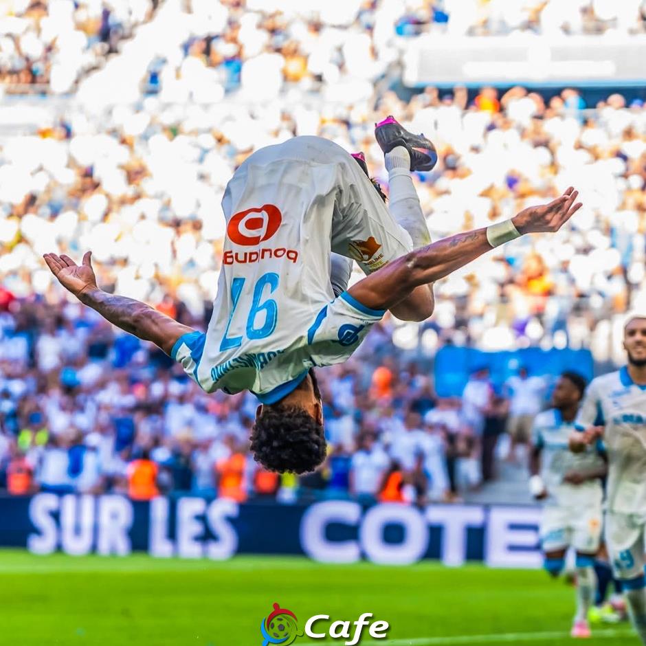 Aubameyang cú đúp, Greenwood thăng hoa giúp Marseille vùi dập Paris FC 5-2