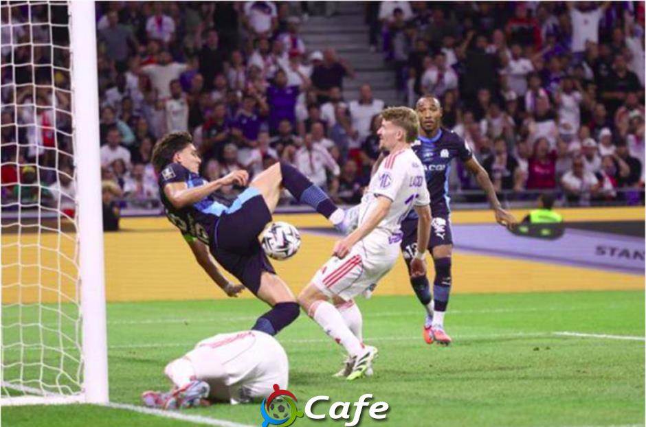 Lyon có đủ sức thách thức PSG?