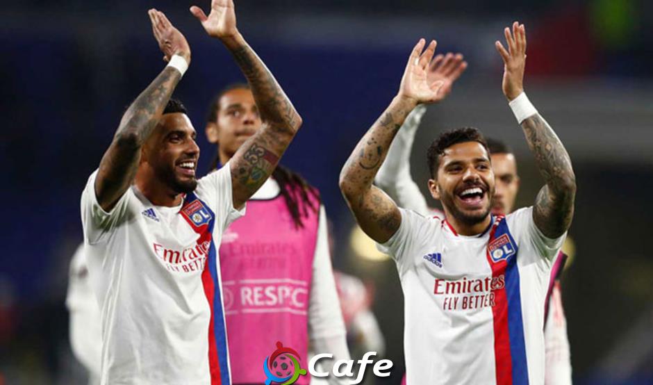 Lyon 'lội ngược dòng', bất ngờ ở lại Ligue 1