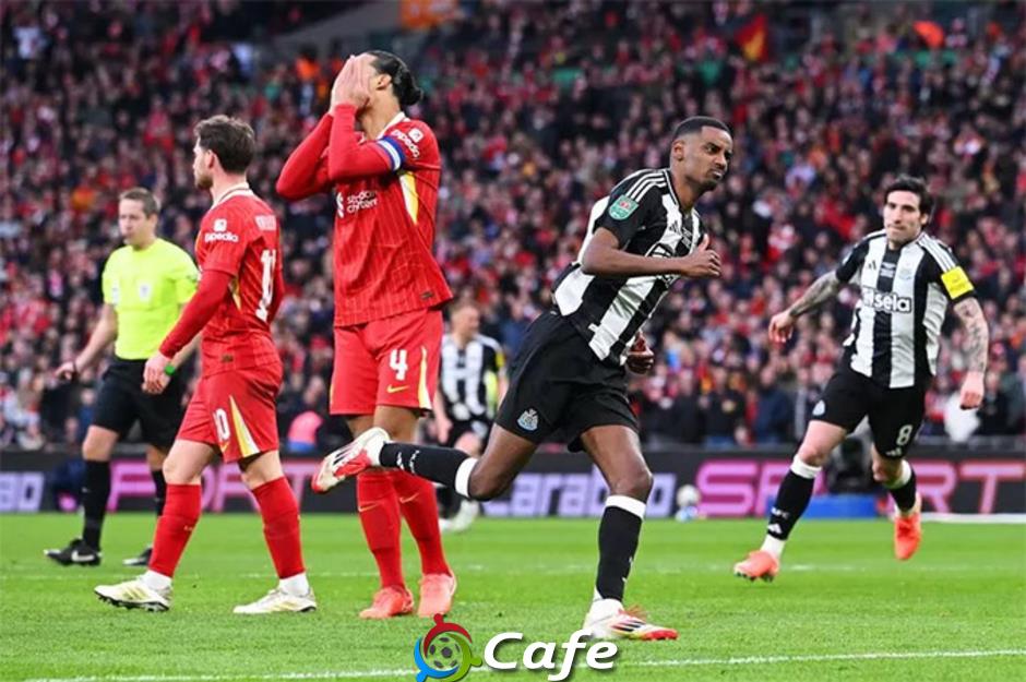 ‘Đầu hàng’ Isak sẽ là thảm họa với Newcastle
