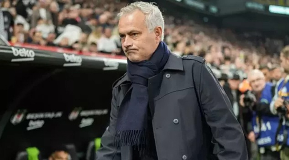 1 CLB Premier League mời Mourinho với giá 5 triệu bảng