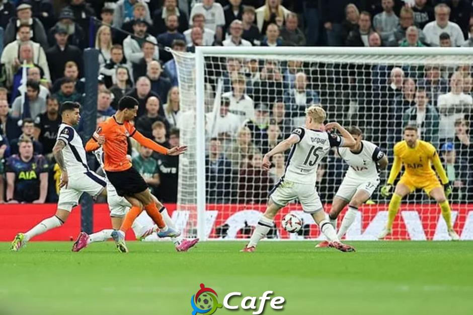 3 cách xếp đội hình Liverpool khi có tân binh 95 triệu euro Ekitike