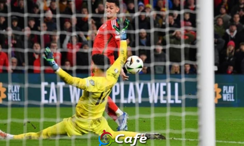 5 câu hỏi cho trận derby Manchester