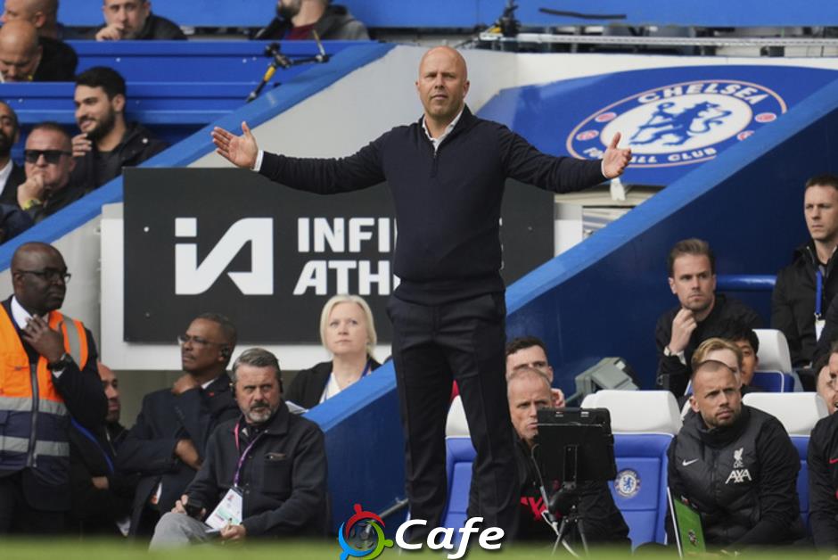 8 phút vạch trần bộ mặt của nhà vô địch Liverpool