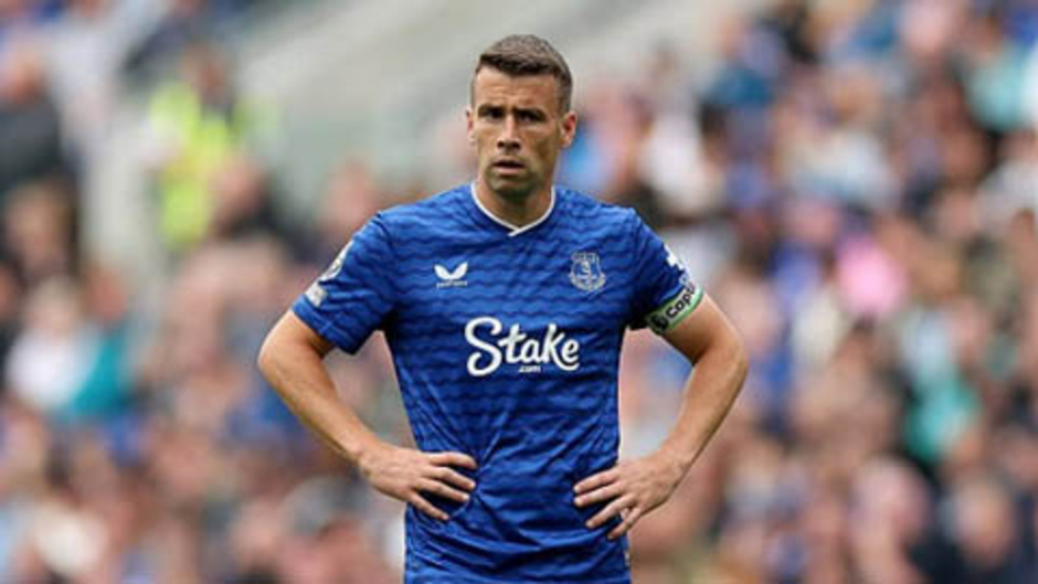 Ai là cầu thủ phục vụ lâu nhất tại các CLB Premier League hiện nay?