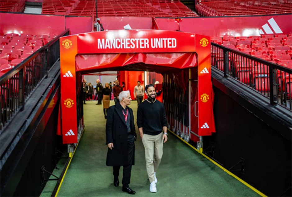 Amorim tươi như hoa trong lần đầu đến Old Trafford