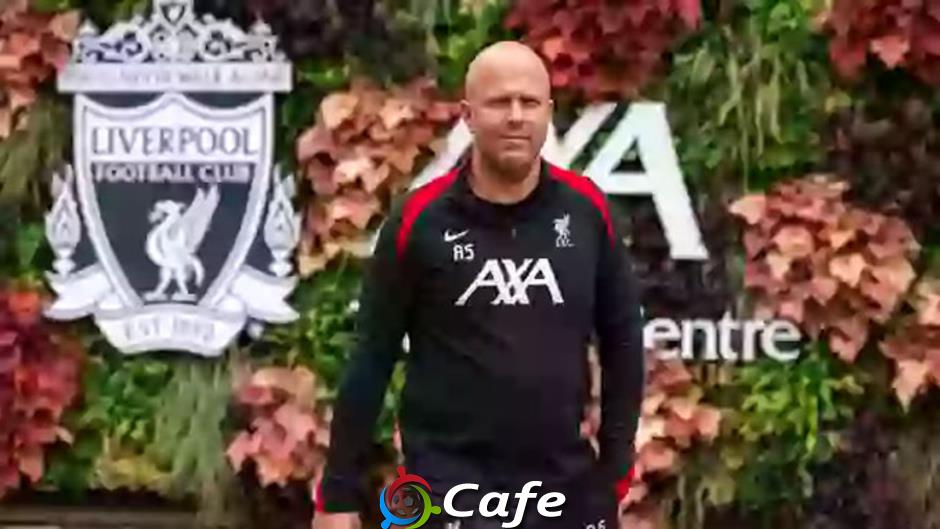 Arne Slot thẳng tay loại hai ngôi sao lớn của Liverpool