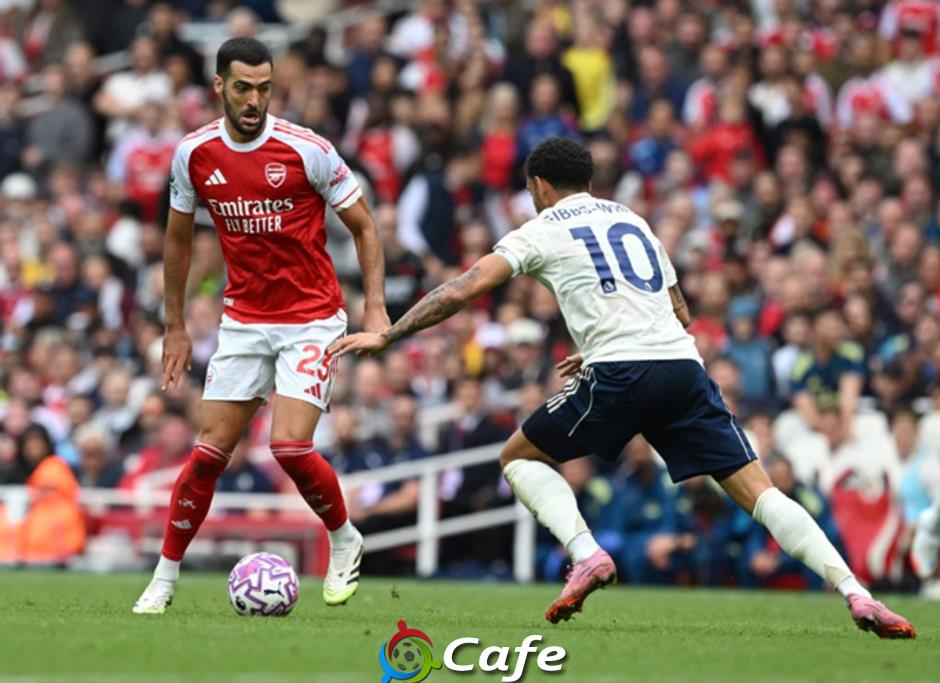 Arsenal đang sở hữu cặp tiền vệ số một Premier League?