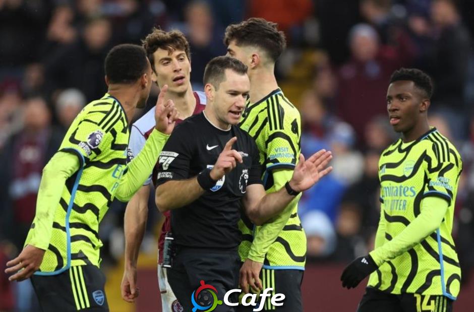 Arsenal gặp họa lớn rồi