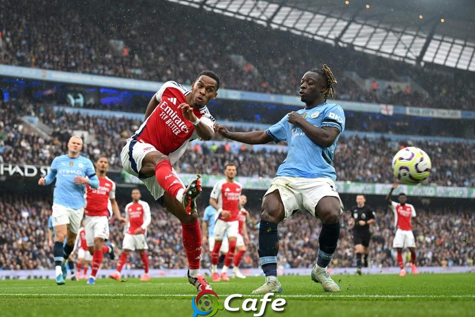 Arsenal loạn nhưng Jurrien Timber vẫn an nhiên