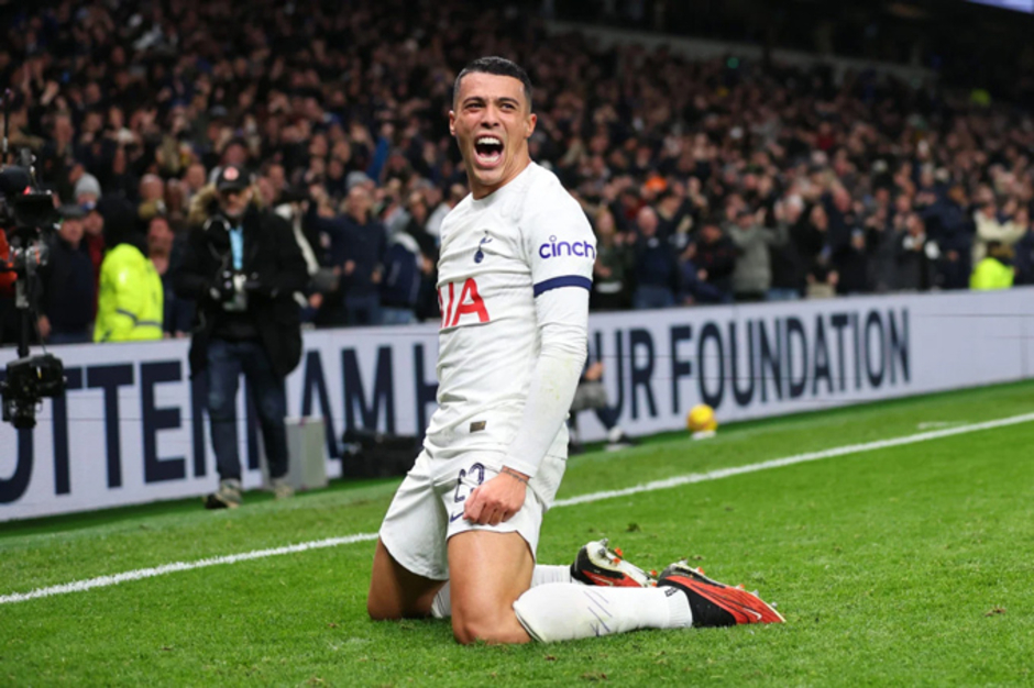 Arsenal phải đặc biệt dè chừng 'Alexander-Arnold của Tottenham'