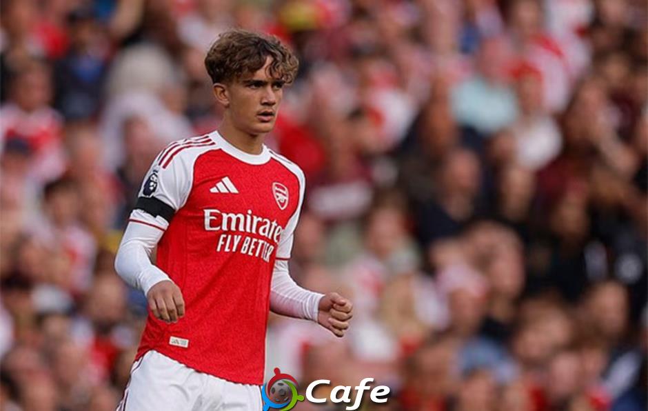 Arsenal ra mắt thần đồng 15 tuổi ở màn thảm sát Leeds United