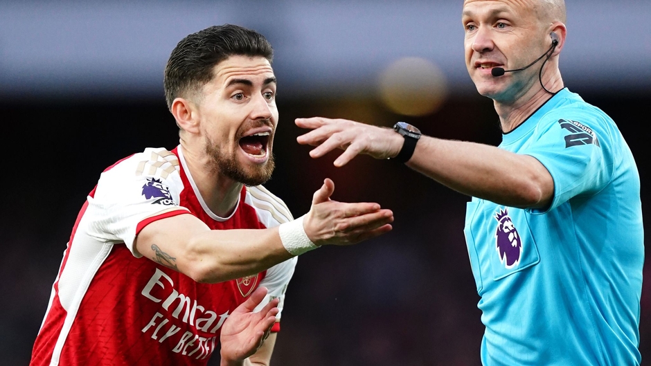 Arsenal vẫn muốn giữ Jorginho dù sắp hết hợp đồng