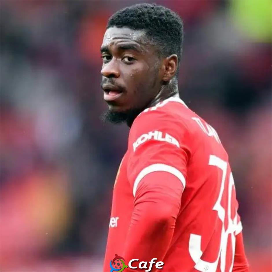 Axel Tuanzebe đệ đơn lên tòa án tối cao kiện MU