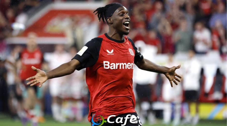 Bài toán 10 năm Alexander-Arnold không dễ giải với Liverpool