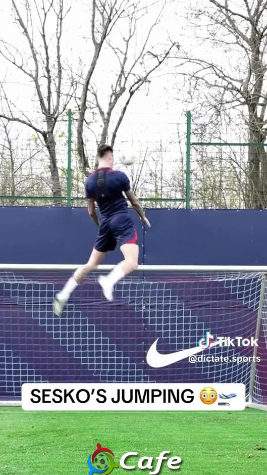 Benjamin Sesko & cú bật Cristiano Ronaldo: Vũ khí khiến các hàng thủ Premier League khiếp sợ