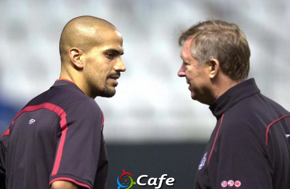 Bí ẩn đằng sau lần duy nhất Sir Alex Ferguson chửi phóng viên