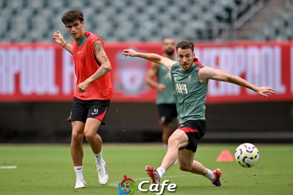 Cầu thủ Liverpool đầu tiên tưởng niệm Jota