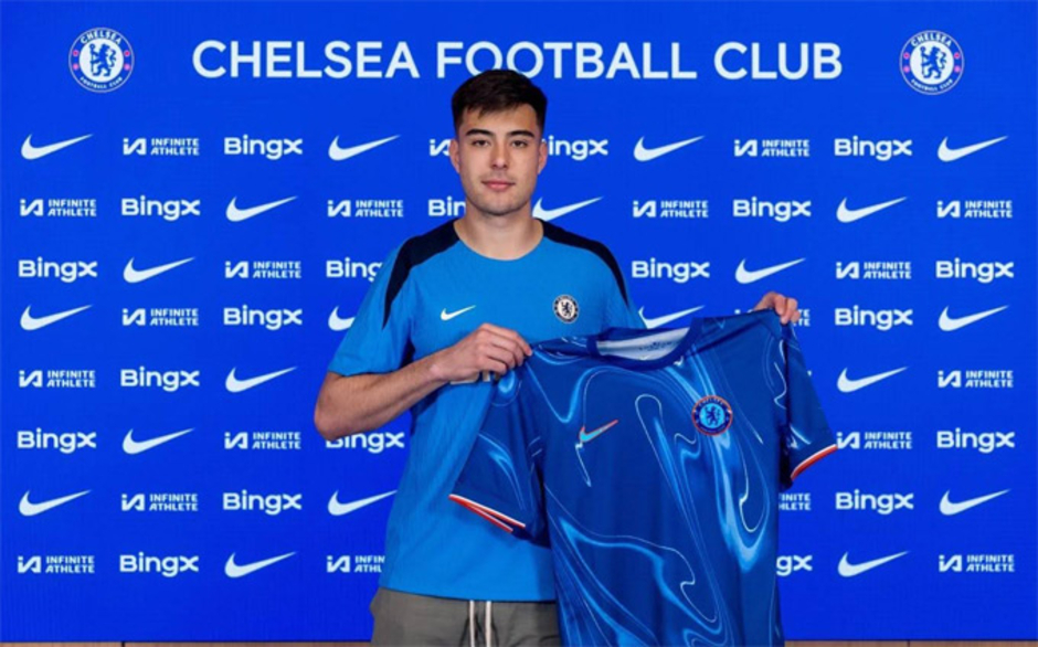 Chelsea bổ sung 'thần đồng' 19 tuổi đã nẫng trên tay MU