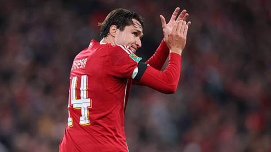 Chiesa sống lại hi vọng dự Champions League từ nỗi đau của đồng hương