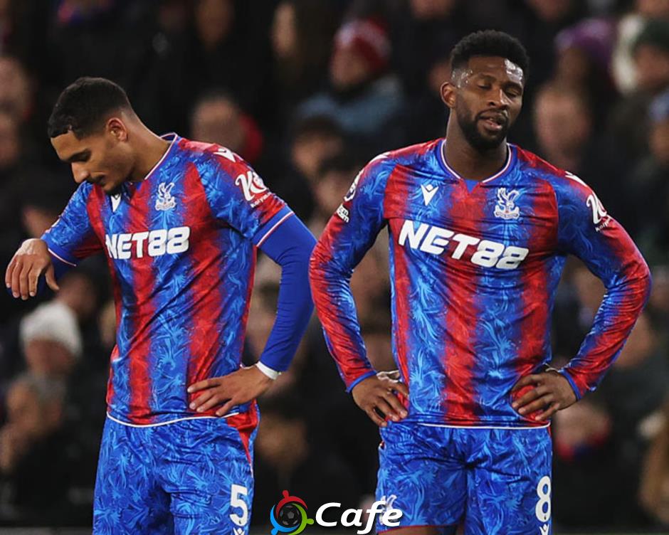 Crystal Palace bị tước suất dự Europa League, một CLB Premier League khác thế chỗ